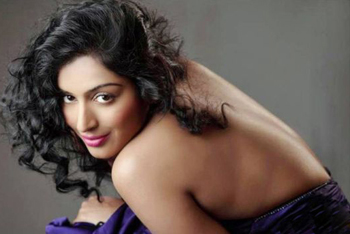 padmapriya-set-to-make-a-full-fledged-comeback