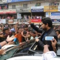 allu-arjun-at-mall-of-joy-kerala-stills-14