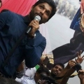 allu-arjun-at-mall-of-joy-kerala-stills-15