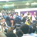 allu-arjun-at-mall-of-joy-kerala-stills-20