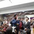 allu-arjun-at-mall-of-joy-kerala-stills-25