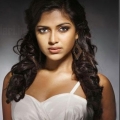 amala-paul-hot-cleavage-stills-4