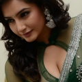 ragini-dwivedi-hot-cleavage-stills-1