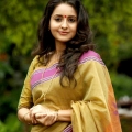 bhama-malayalam-actress-stills-16